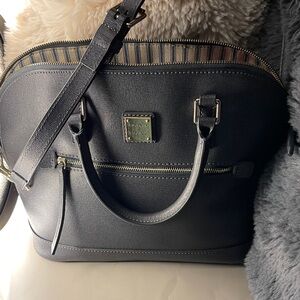 Dooney and Bourke Dome Satchel Bag with removable strap Beautiful Structure